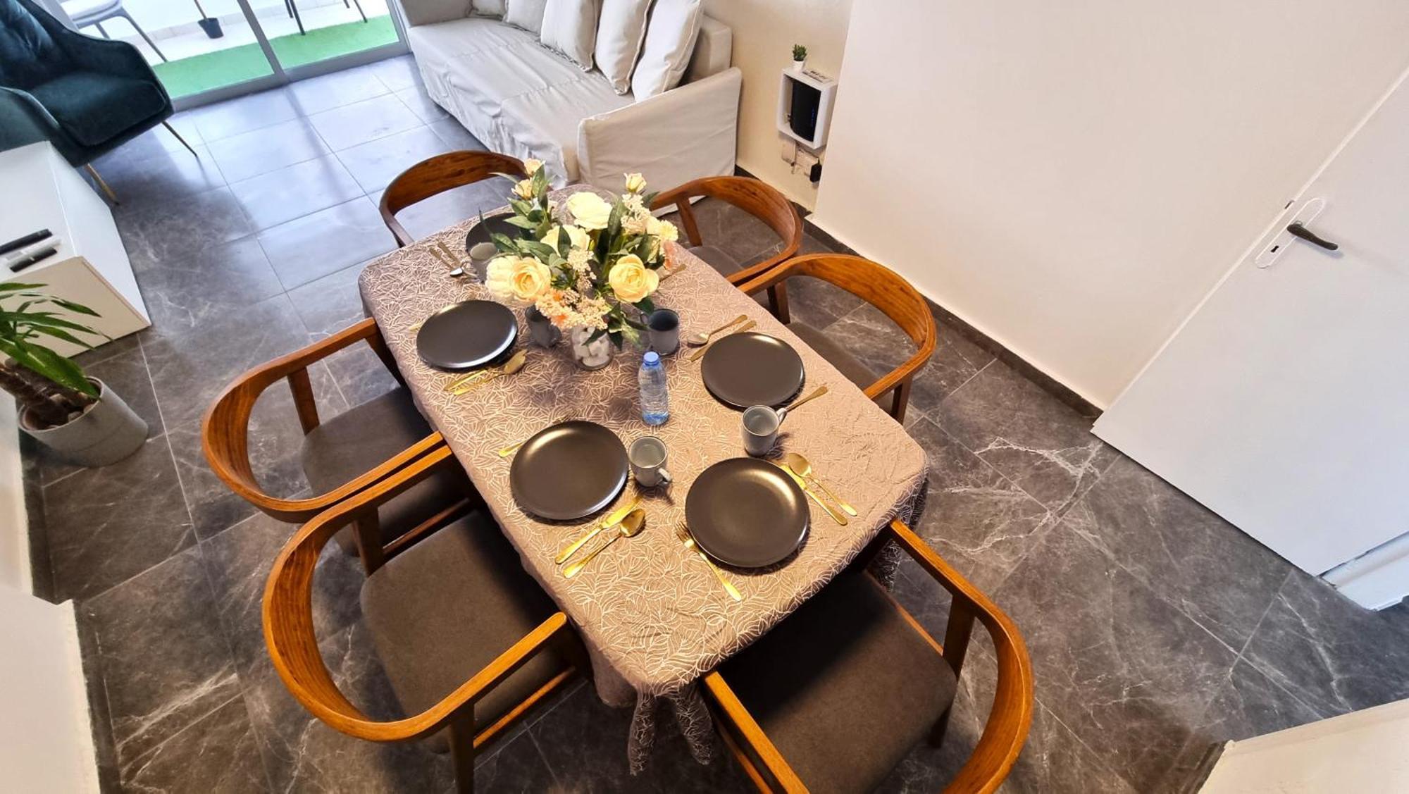 Apartament Center 2br W/ Parking And 250m Walk From *