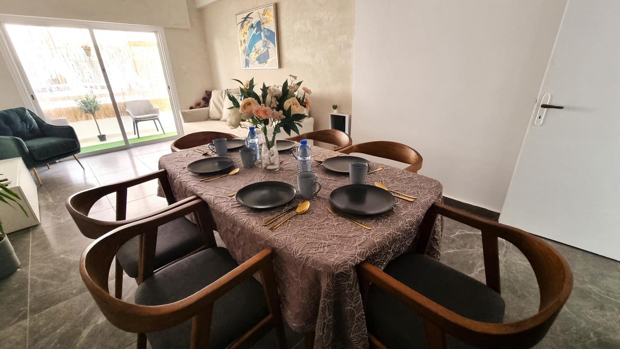 Center 2br W/ Parking And 250m Walk From Apartament