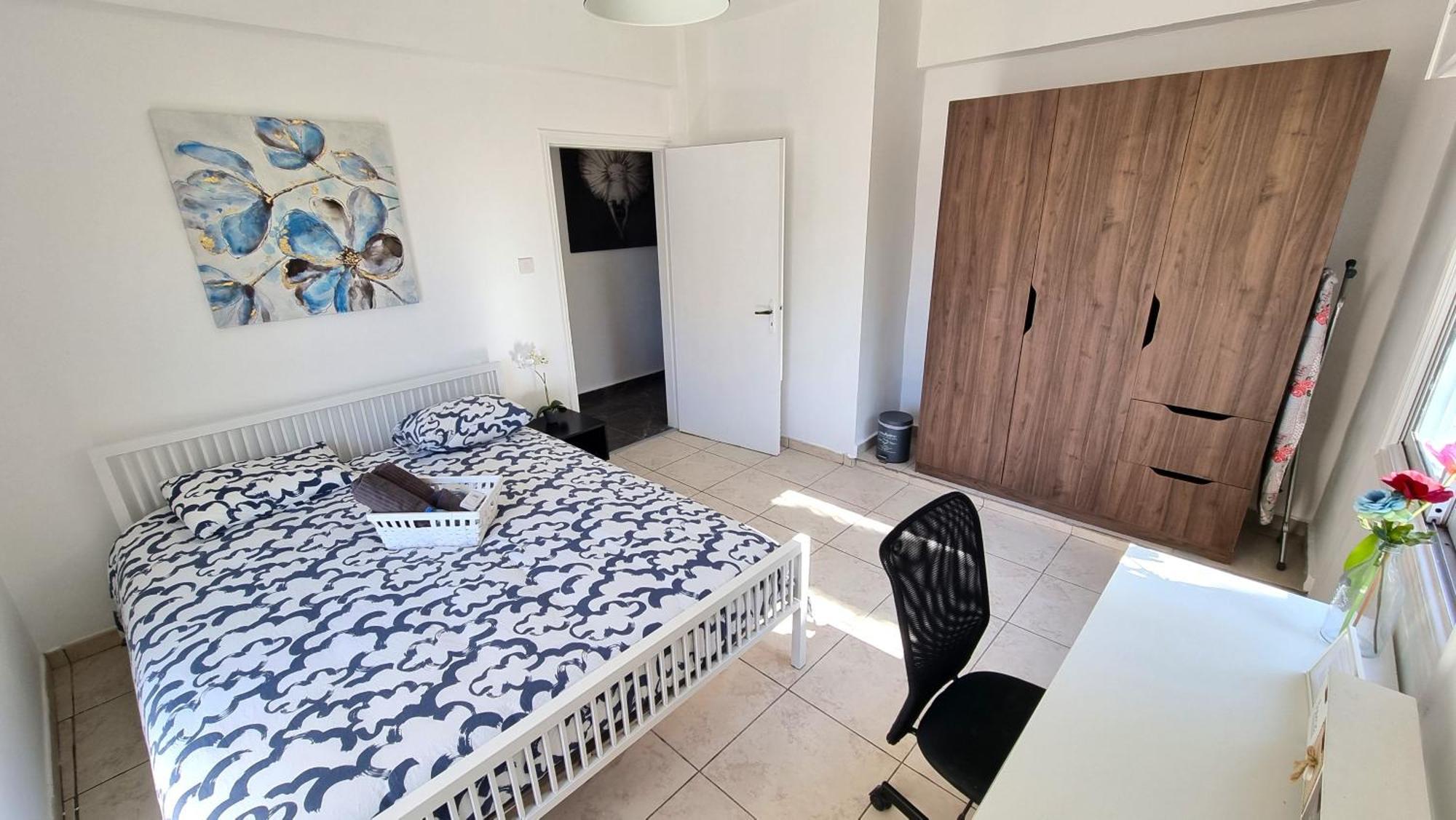 Apartament Center 2br W/ Parking And 250m Walk From *