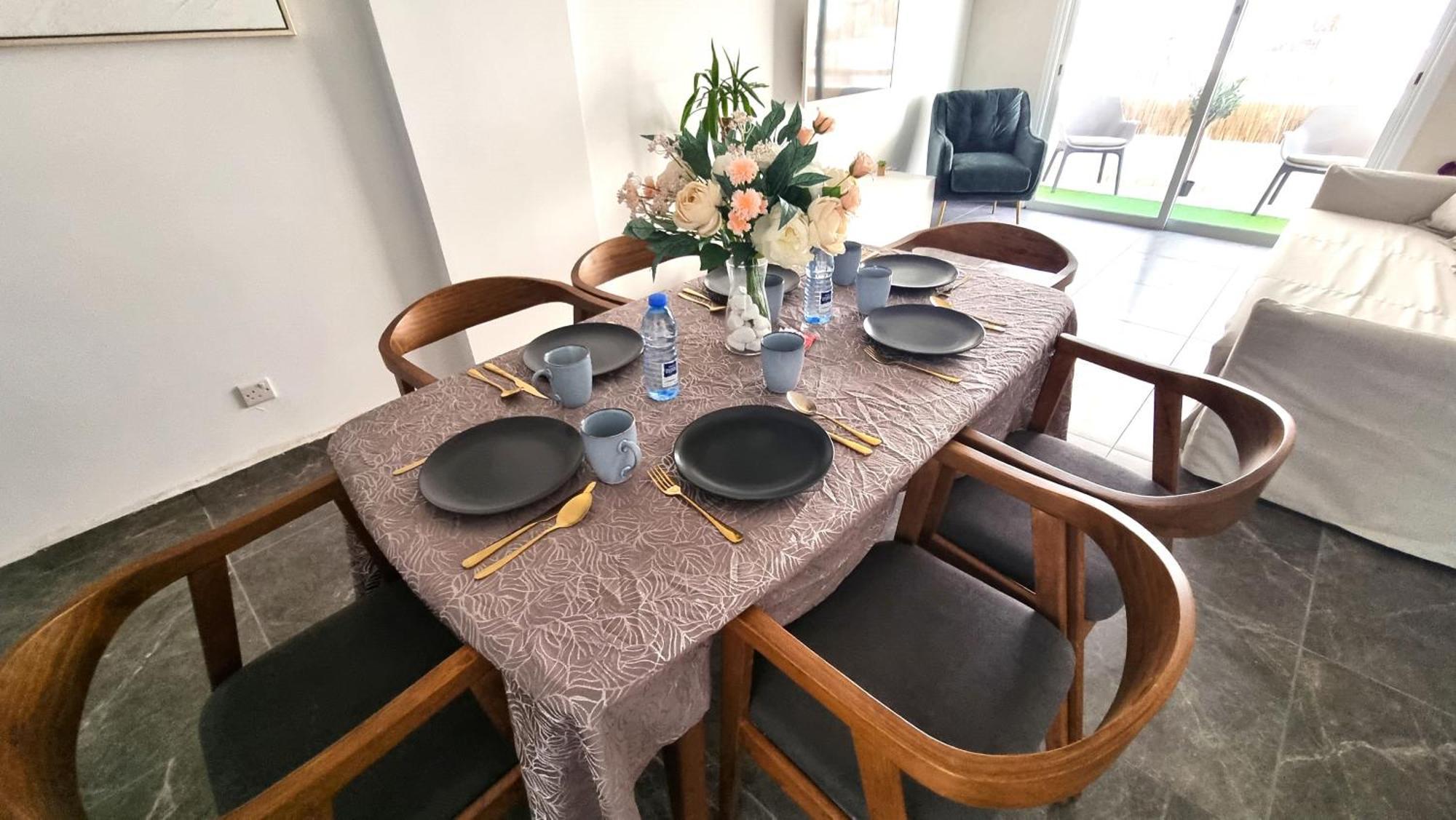 Apartament Center 2br W/ Parking And 250m Walk From *