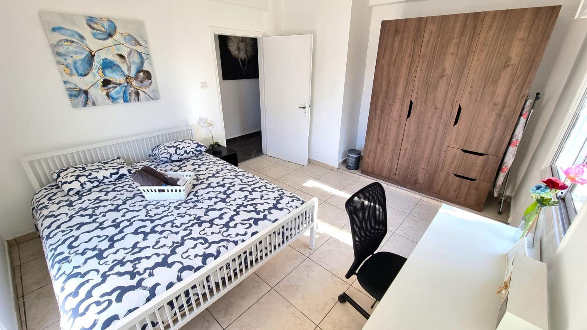 Center 2br W/ Parking And 250m Walk From Apartament